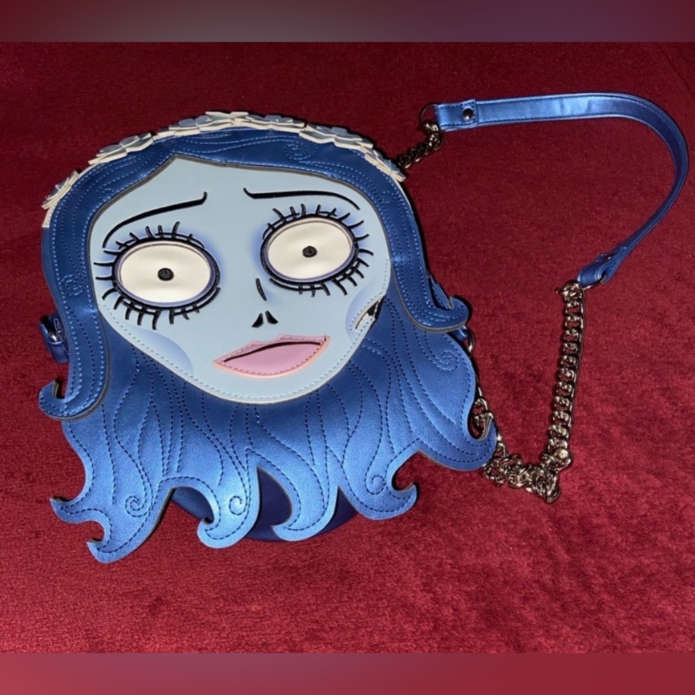 Tim Burton’s Corpse Bride Purse… Lightly used in great condition…